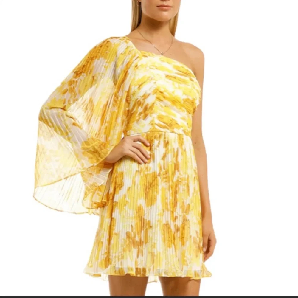 Anthropologie x La Maison Talulah Sunshine XL Yellow 1-Shoulder Floral Toga Mini - Picture 2 of 16